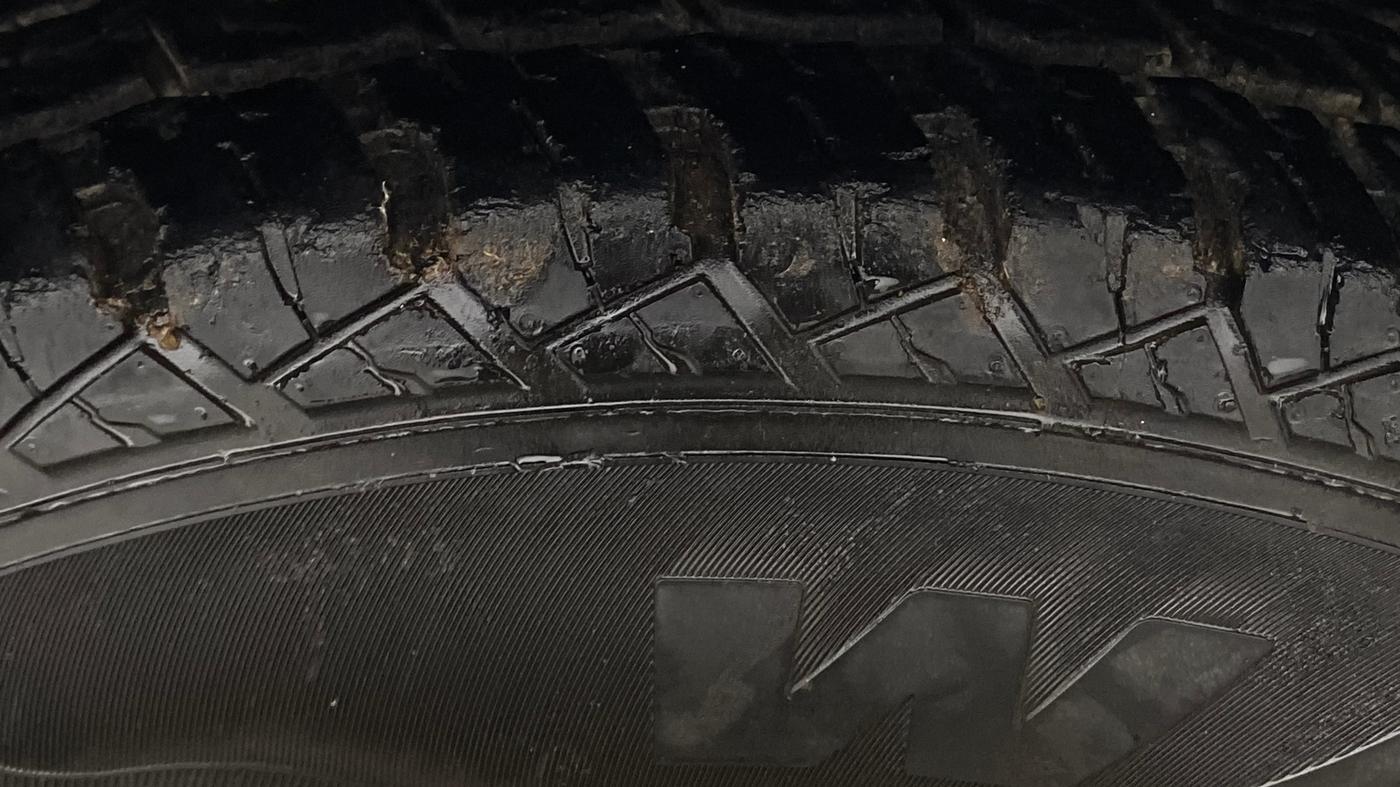 2019 Mahindra TUV300 T10, Diesel, Manual, 59,937 km, Right Front Tyre Tread
