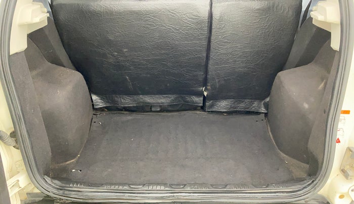 2016 Ford Ecosport TREND 1.5L DIESEL, Diesel, Manual, 1,18,335 km, Boot Inside