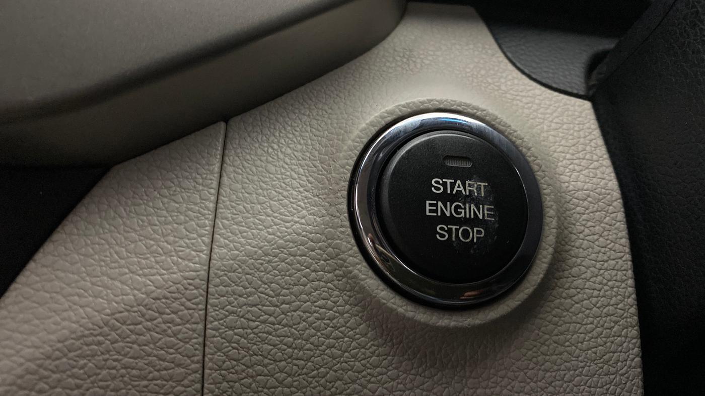 2019 Mahindra XUV300 W8 (O) 1.5 DIESEL, Diesel, Manual, 79,741 km, Keyless Start/ Stop Button