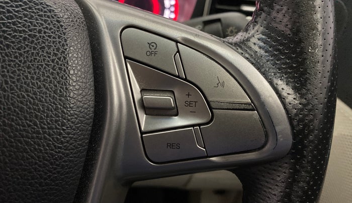 2019 Mahindra XUV300 W8 (O) 1.5 DIESEL, Diesel, Manual, 79,741 km, Adaptive Cruise Control