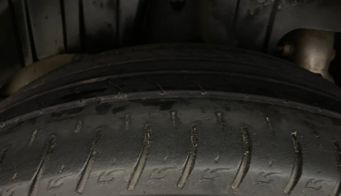 2019 Mahindra XUV300 W8 (O) 1.5 DIESEL, Diesel, Manual, 79,741 km, Right Rear Tyre Tread