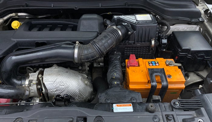 2019 Mahindra XUV300 W8 (O) 1.5 DIESEL, Diesel, Manual, 79,741 km, Engine View - Left