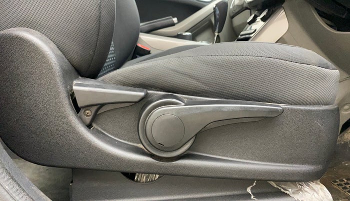 2018 Tata NEXON XZA PLUS PETROL, Petrol, Automatic, 57,997 km, Driver Side Adjustment Panel