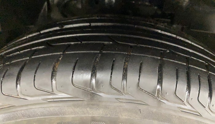 2018 Tata NEXON XZA PLUS PETROL, Petrol, Automatic, 57,997 km, Right Front Tyre Tread