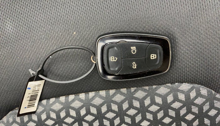 2018 Tata NEXON XZA PLUS PETROL, Petrol, Automatic, 57,997 km, Key Close Up