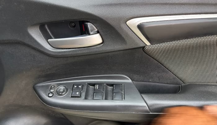 2017 Honda WR-V 1.2L I-VTEC VX MT, Petrol, Manual, 38,756 km, Driver Side Door Panels Control