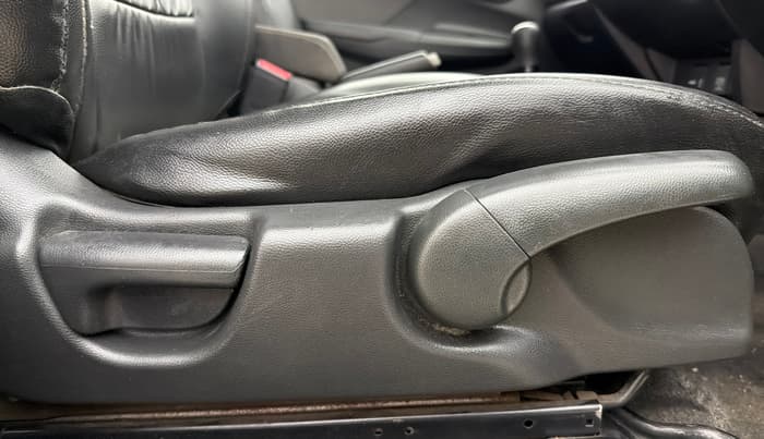 2017 Honda WR-V 1.2L I-VTEC VX MT, Petrol, Manual, 38,756 km, Driver Side Adjustment Panel
