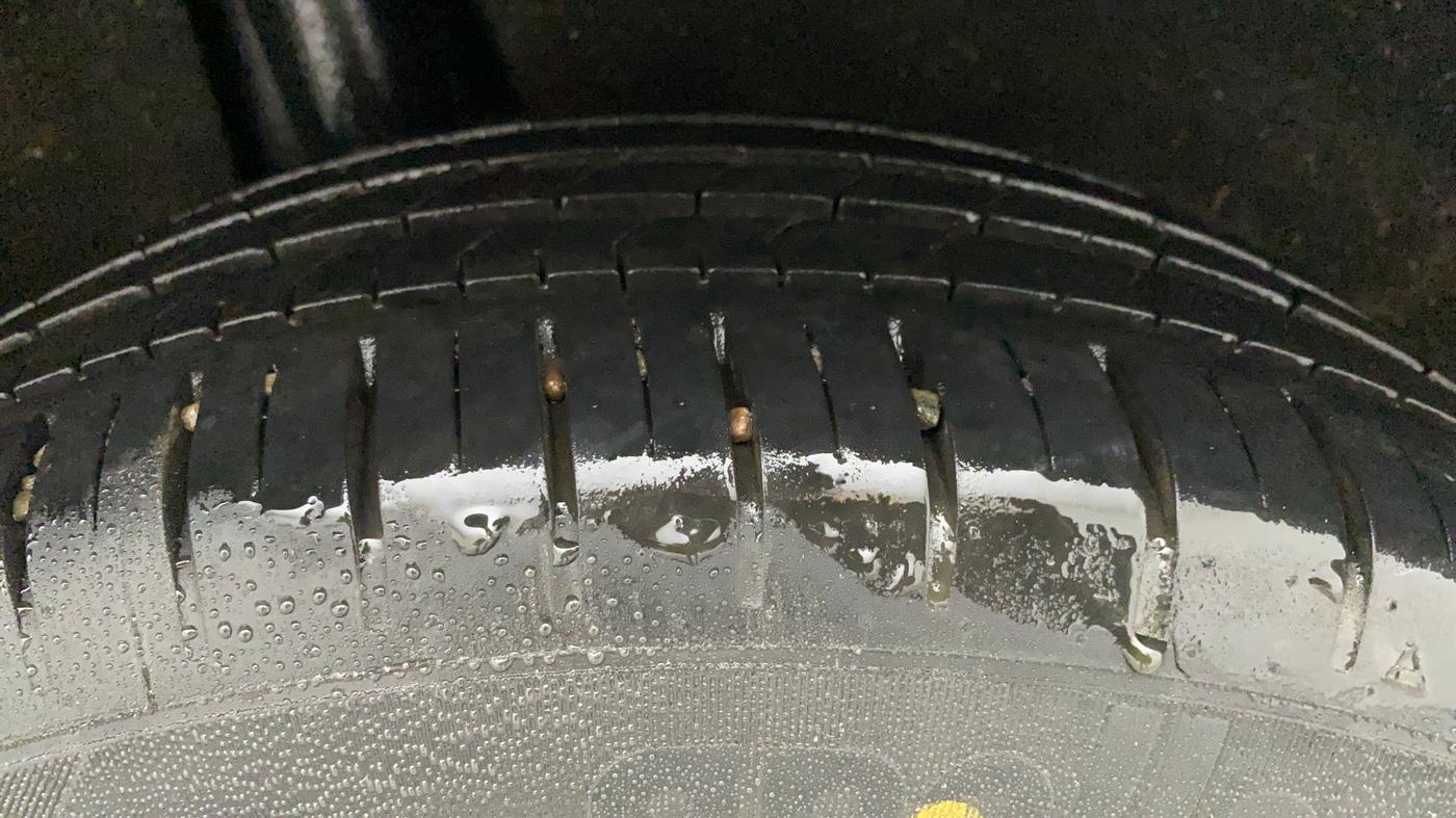 2019 Toyota Glanza G CVT, Petrol, Automatic, 28,809 km, Right Rear Tyre Tread