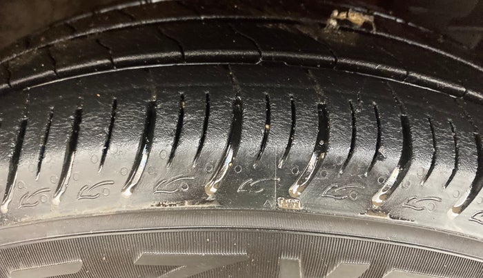 2013 Renault Pulse RXZ DIESEL, Diesel, Manual, 85,458 km, Right Front Tyre Tread