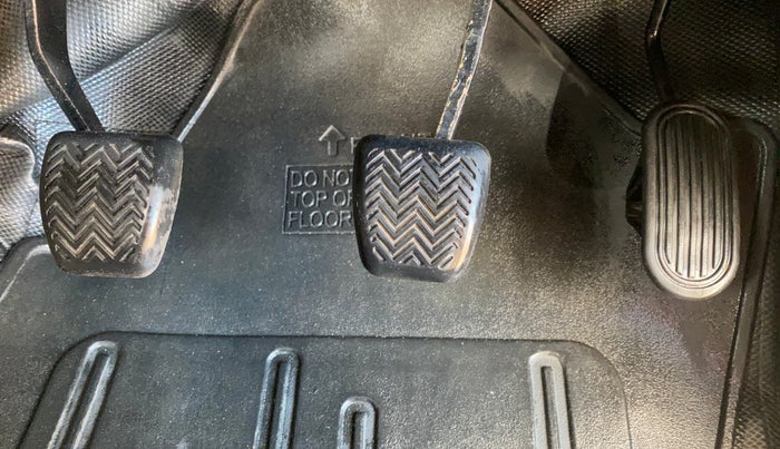 2020 Toyota Innova Crysta 2.4 GX 7 STR, Diesel, Manual, 60,111 km, Pedals