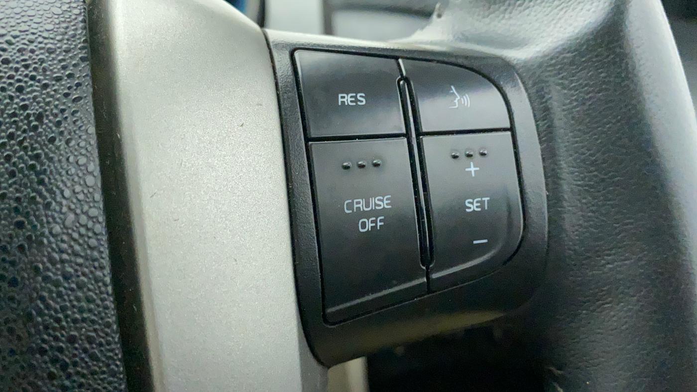 2016 Mahindra XUV500 W10, Diesel, Manual, 76,295 km, Adaptive Cruise Control