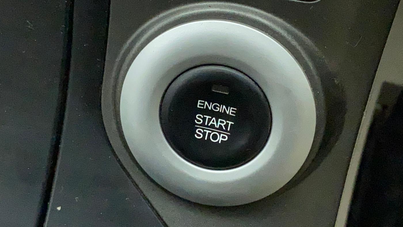 2016 Mahindra XUV500 W10, Diesel, Manual, 76,295 km, Keyless Start/ Stop Button