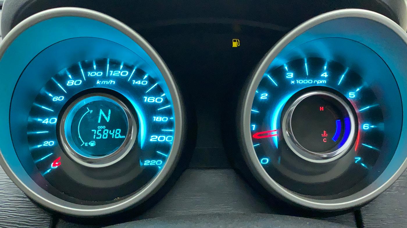 2016 Mahindra XUV500 W10, Diesel, Manual, 76,295 km, Odometer Image