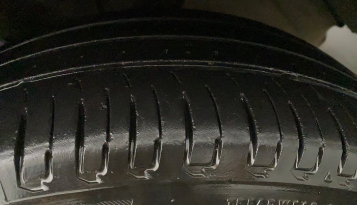 2017 Maruti Baleno SIGMA PETROL 1.2, Petrol, Manual, 55,989 km, Left Rear Tyre Tread