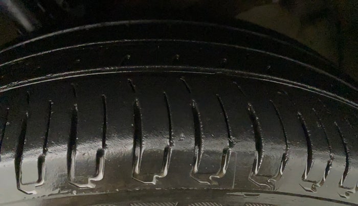 2017 Maruti Baleno SIGMA PETROL 1.2, Petrol, Manual, 55,989 km, Left Front Tyre Tread