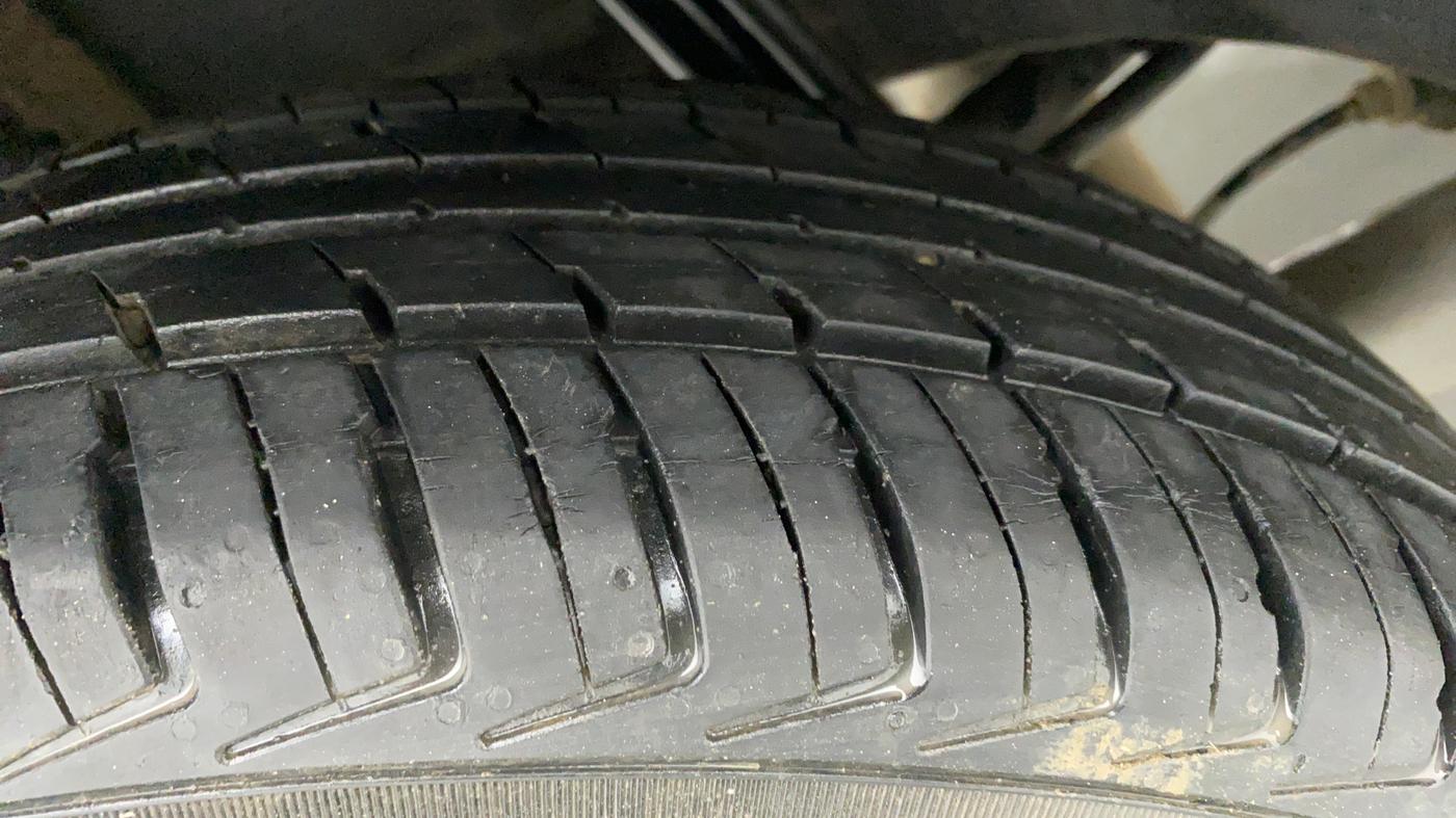 2018 Datsun Redi Go S 1.0 AMT, Petrol, Automatic, 27,219 km, Right Rear Tyre Tread