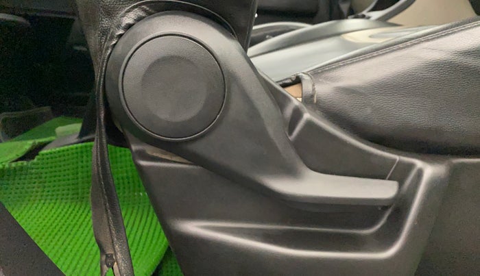 2020 Maruti New Wagon-R VXI 1.0, Petrol, Manual, 32,124 km, Driver Side Adjustment Panel