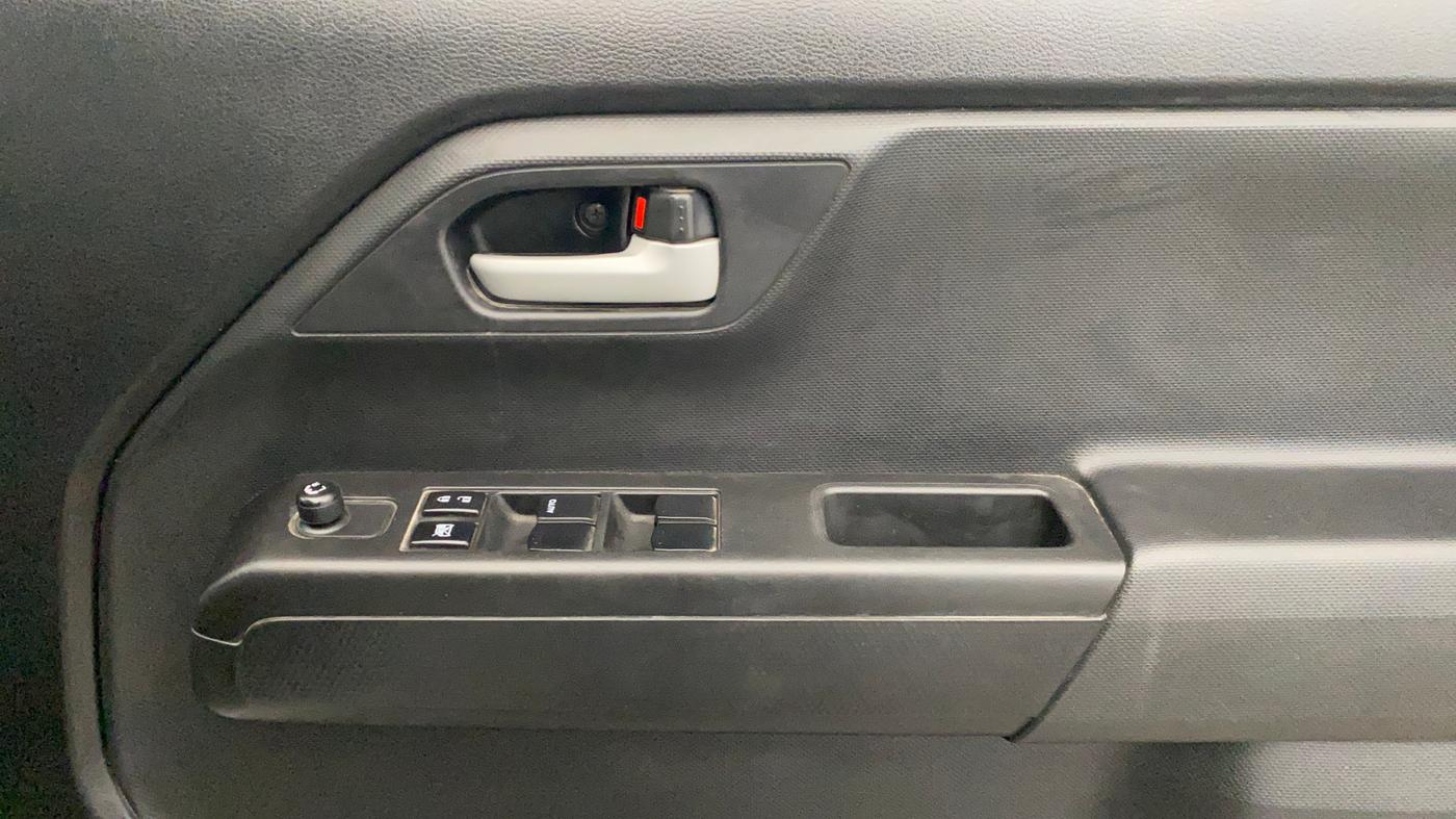 2020 Maruti New Wagon-R VXI 1.0, Petrol, Manual, 32,124 km, Driver Side Door Panels Control