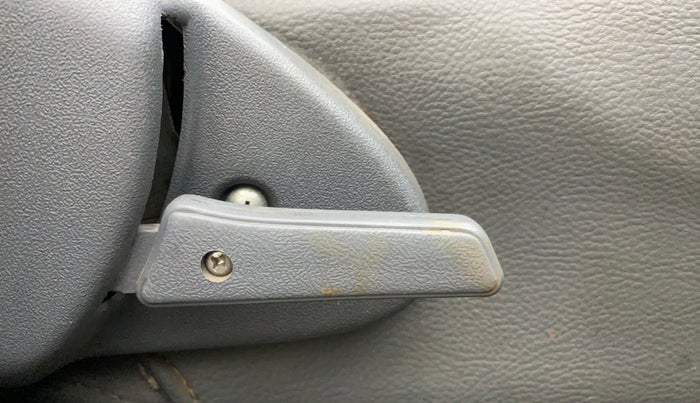 2014 Maruti Alto 800 LXI, Petrol, Manual, 71,069 km, Driver Side Adjustment Panel