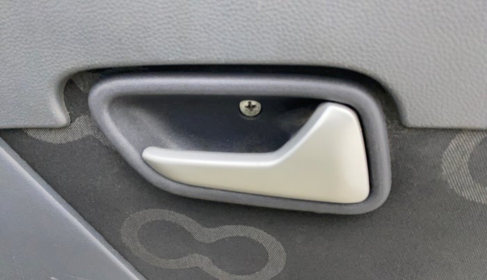 2014 Maruti Alto 800 LXI, Petrol, Manual, 71,069 km, Driver Side Door Panels Control