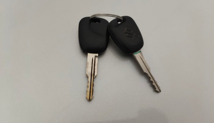 2019 Maruti Alto K10 VXI, Petrol, Manual, 13,386 km, Key Close Up