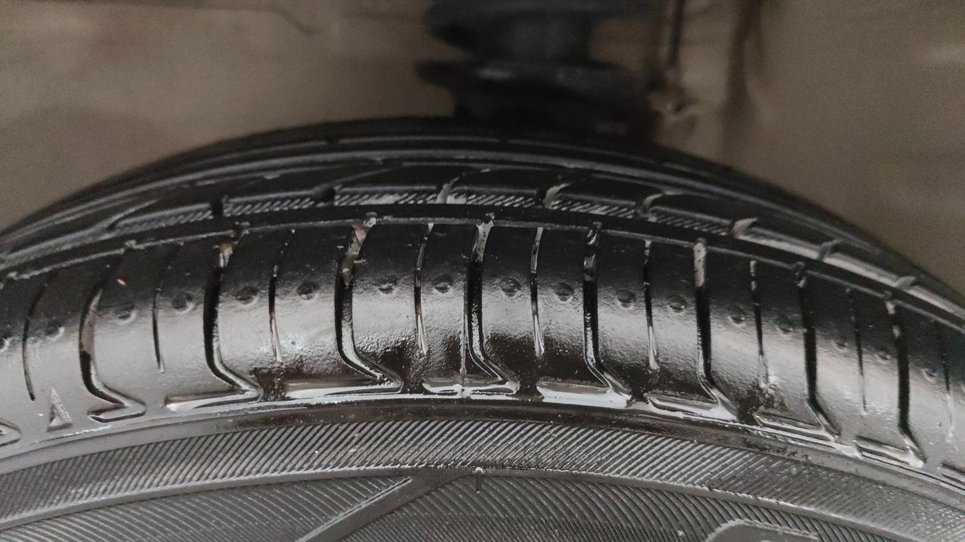 2019 Maruti Alto K10 VXI, Petrol, Manual, 13,386 km, Left Front Tyre Tread