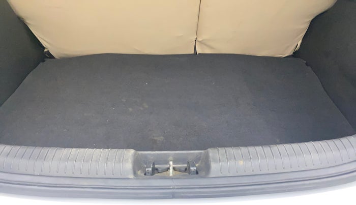 2014 Hyundai i20 SPORTZ 1.2, Petrol, Manual, 26,797 km, Boot Inside