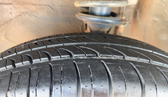 2018 Maruti Alto 800 LXI, Petrol, Manual, 46,730 km, Left Front Tyre Tread