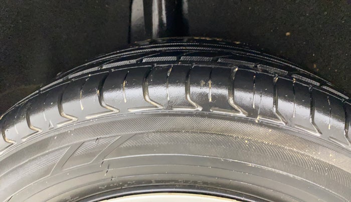 2017 Maruti Baleno DELTA PETROL 1.2, Petrol, Manual, 39,043 km, Right Rear Tyre Tread