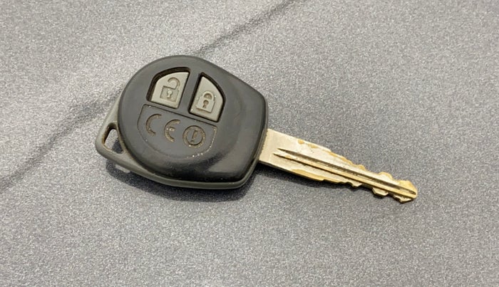 2017 Maruti Baleno DELTA PETROL 1.2, Petrol, Manual, 39,043 km, Key Close Up