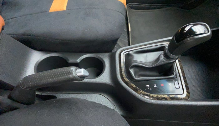 2016 Hyundai Creta 1.6 SX PLUS AUTO PETROL, Petrol, Automatic, 39,166 km, Gear Lever