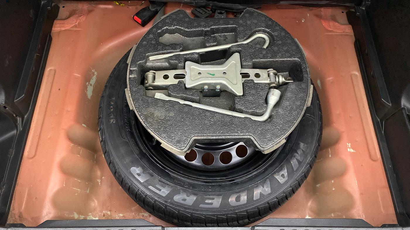 2018 Maruti Vitara Brezza VDI, Diesel, Manual, 49,091 km, Spare Tyre