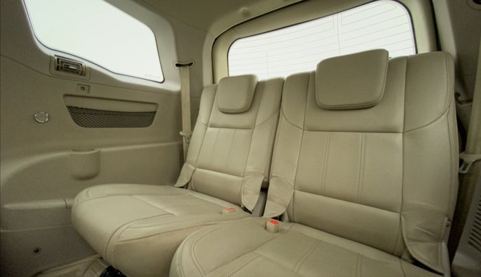 2017 Mahindra XUV500 W10 AT, Diesel, Automatic, 58,584 km, Third Seat Row ( optional )