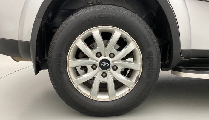 2017 Mahindra XUV500 W10 AT, Diesel, Automatic, 58,584 km, Right Rear Wheel