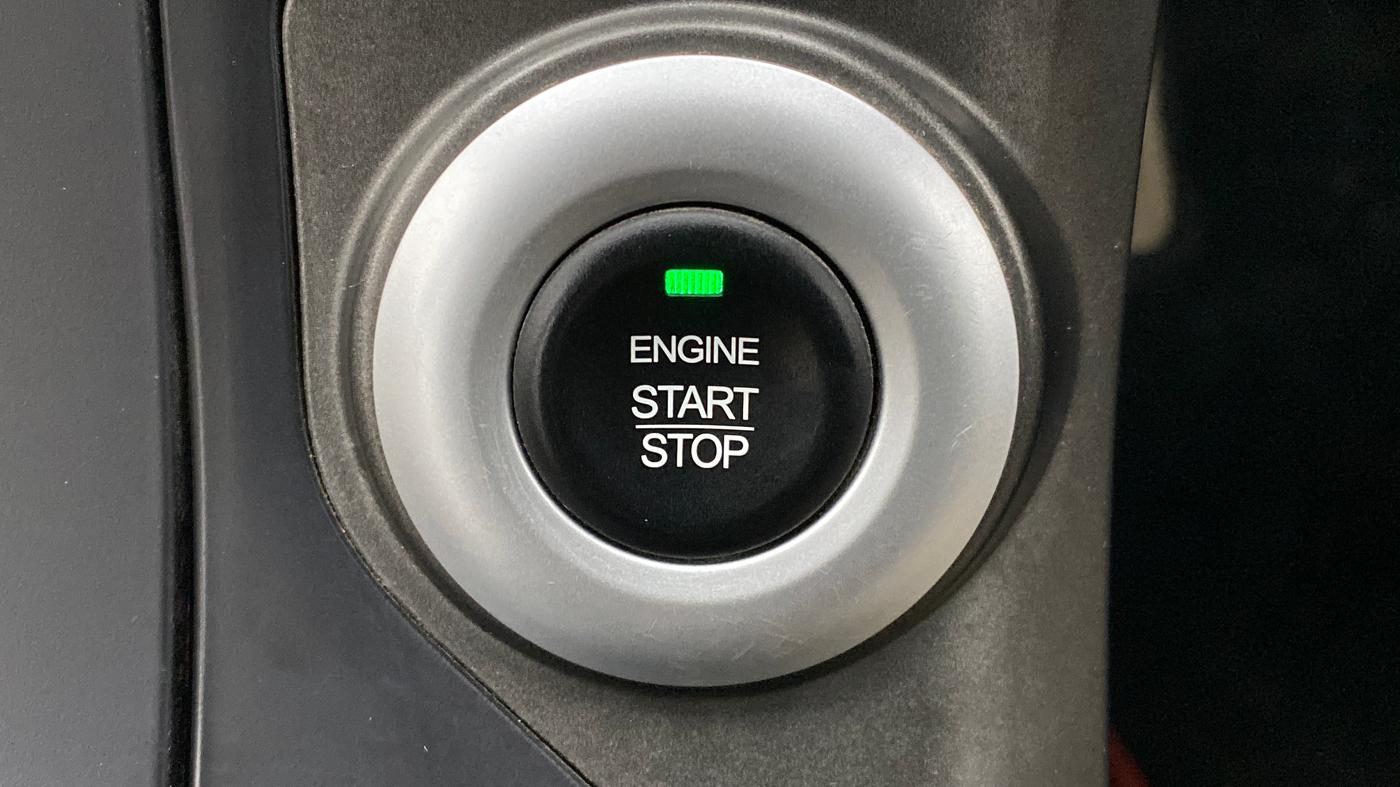 2017 Mahindra XUV500 W10 AT, Diesel, Automatic, 58,584 km, Keyless Start/ Stop Button