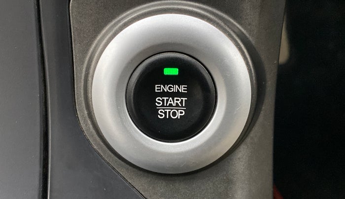 2017 Mahindra XUV500 W10 AT, Diesel, Automatic, 58,584 km, Keyless Start/ Stop Button