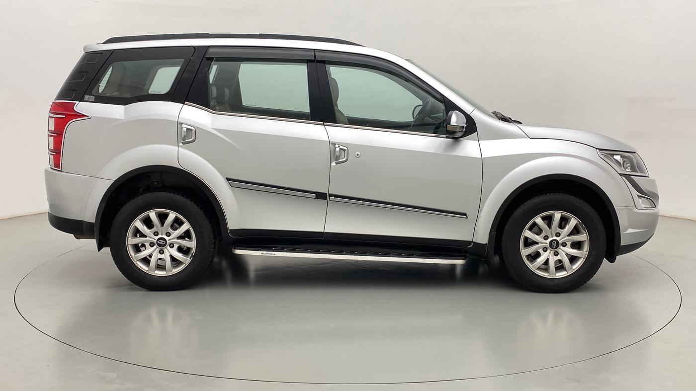 2017 Mahindra XUV500 W10 AT, Diesel, Automatic, 58,584 km, Right Side View