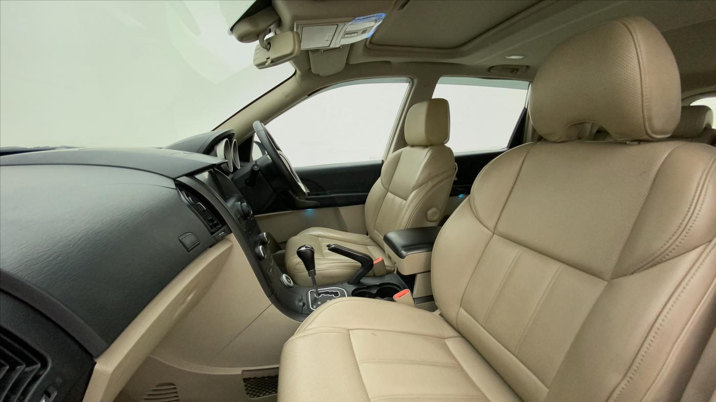 2017 Mahindra XUV500 W10 AT, Diesel, Automatic, 58,584 km, Right Side Front Door Cabin