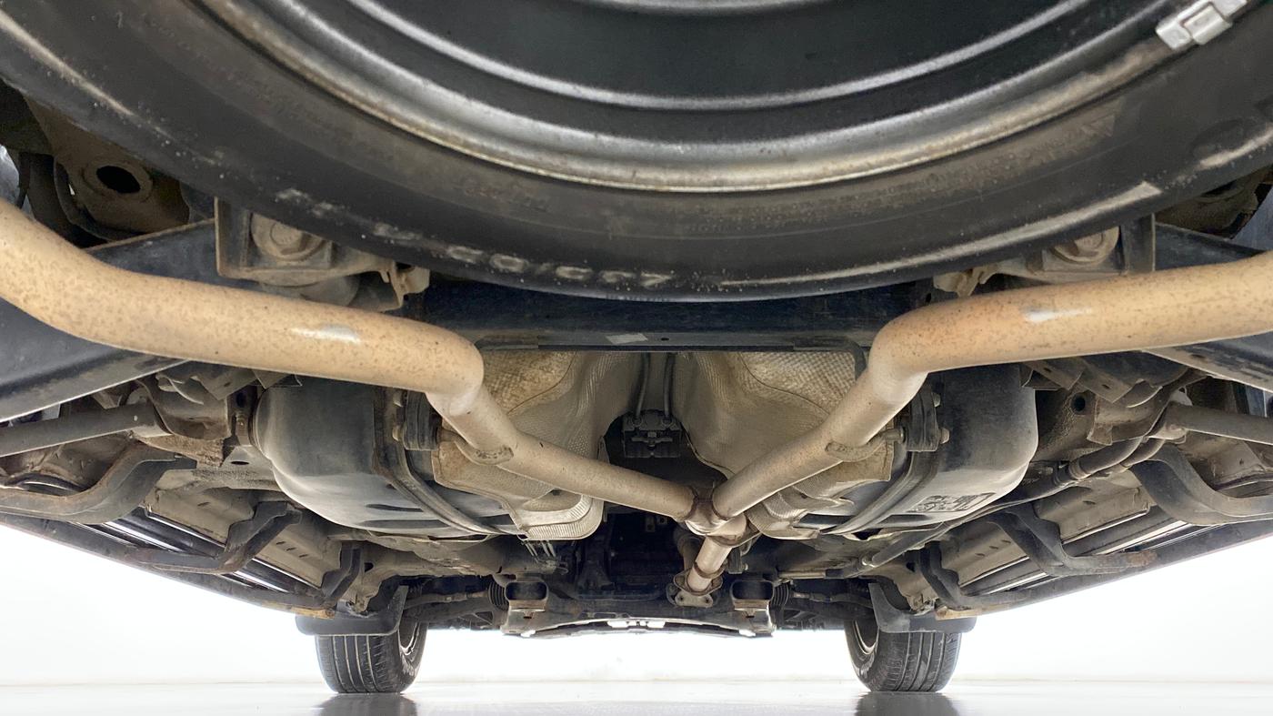 2017 Mahindra XUV500 W10 AT, Diesel, Automatic, 58,584 km, Rear Underbody