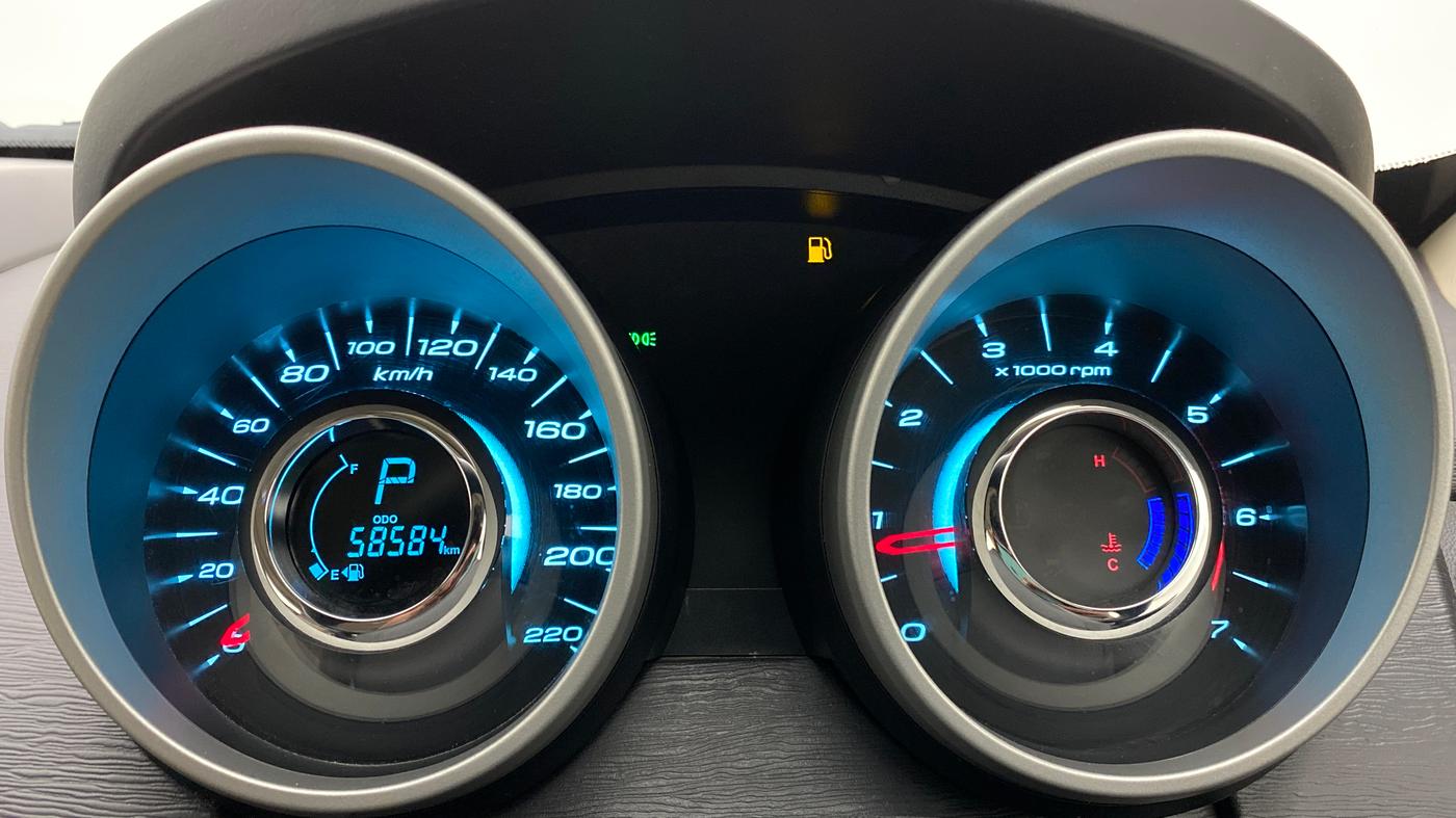 2017 Mahindra XUV500 W10 AT, Diesel, Automatic, 58,584 km, Odometer Image