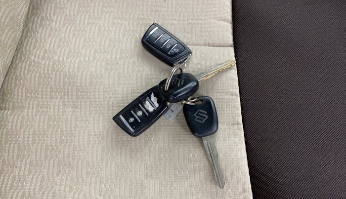 2019 Maruti Swift LXI, Petrol, Manual, 21,372 km, Key Close Up