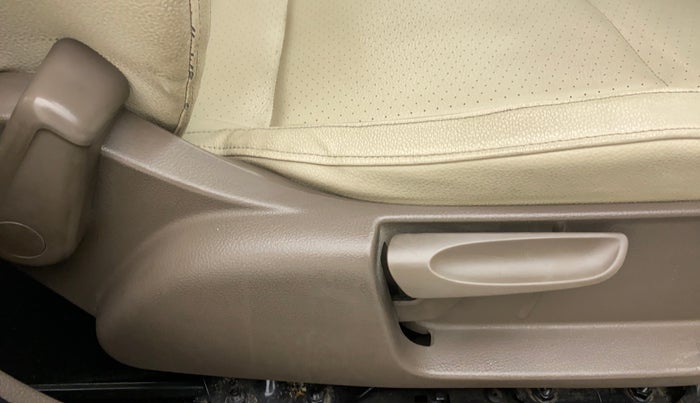 2015 Skoda Rapid 1.5 TDI AT ELEGANCE, Diesel, Automatic, 53,133 km, Driver Side Adjustment Panel