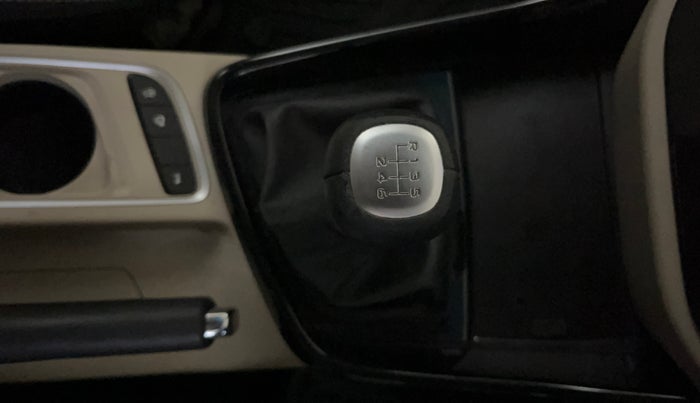 2021 MG HECTOR SHARP HYBRID 1.5 PETROL DUAL TONE, Petrol, Manual, 43,608 km, Gear Lever