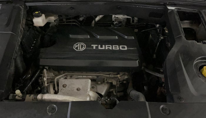 2021 MG HECTOR SHARP HYBRID 1.5 PETROL DUAL TONE, Petrol, Manual, 43,608 km, Engine View