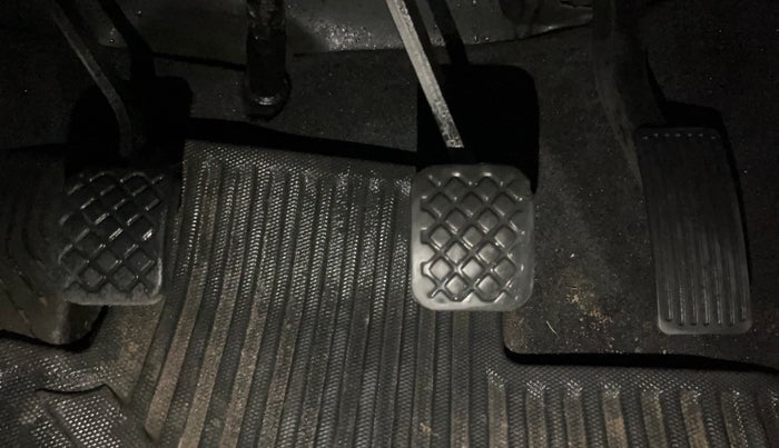 2021 MG HECTOR SHARP HYBRID 1.5 PETROL DUAL TONE, Petrol, Manual, 43,608 km, Pedals