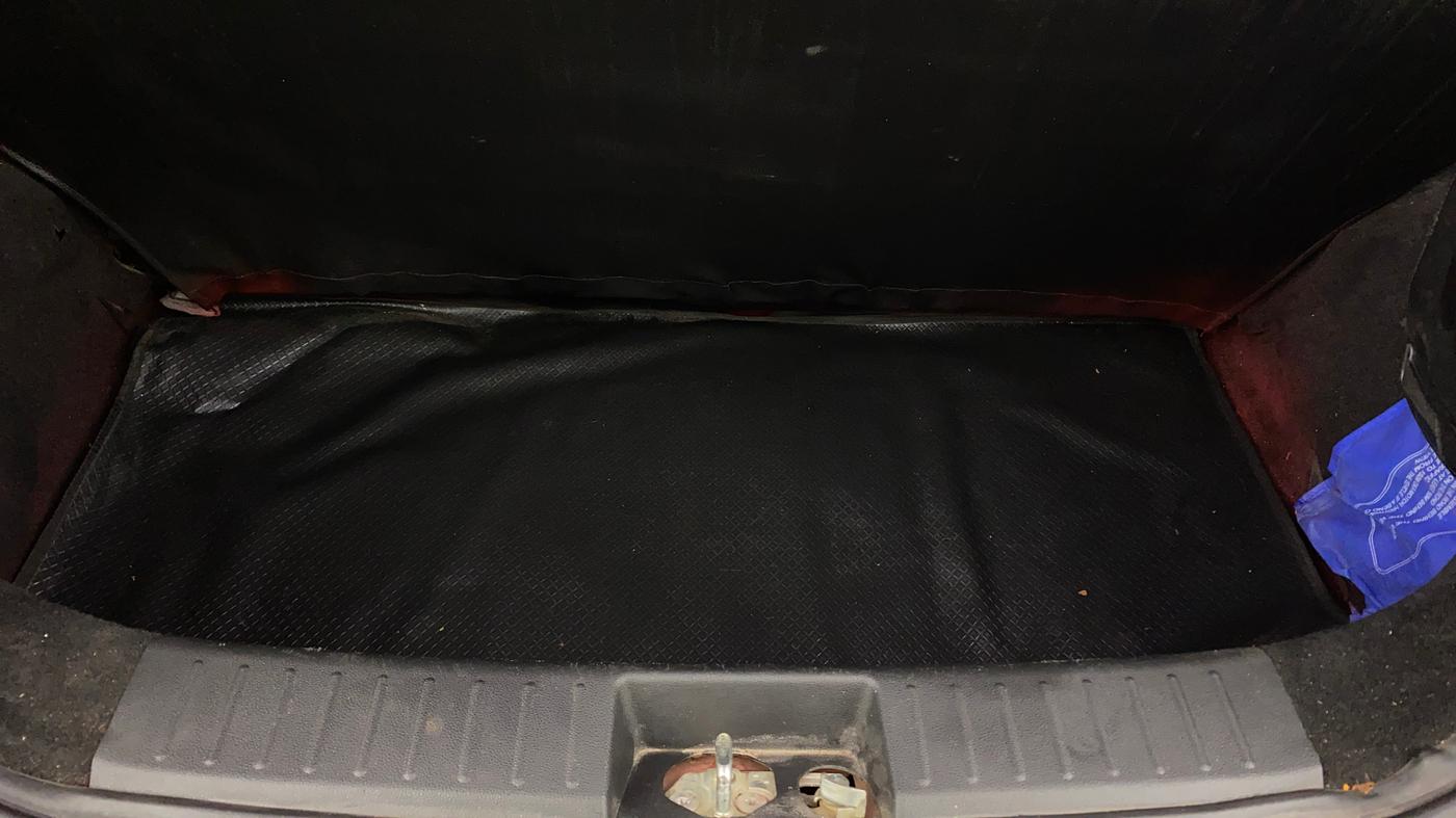 2018 Mahindra KUV 100 NXT K4+ P 6 STR, Petrol, Manual, 54,580 km, Boot Inside