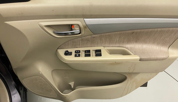 2013 Maruti Ertiga VXI CNG, CNG, Manual, 1,16,596 km, Driver Side Door Panels Control