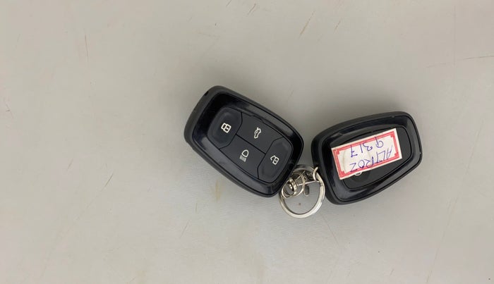 2023 Tata ALTROZ XZA, Petrol, Automatic, 31,031 km, Key Close Up