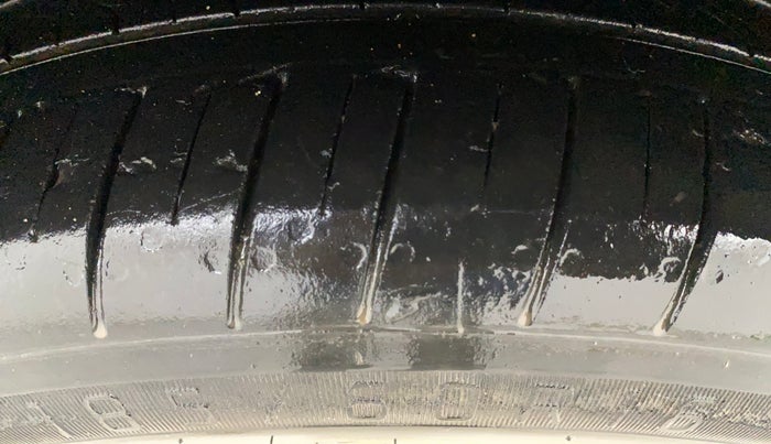 2023 Tata ALTROZ XZA, Petrol, Automatic, 31,031 km, Left Front Tyre Tread