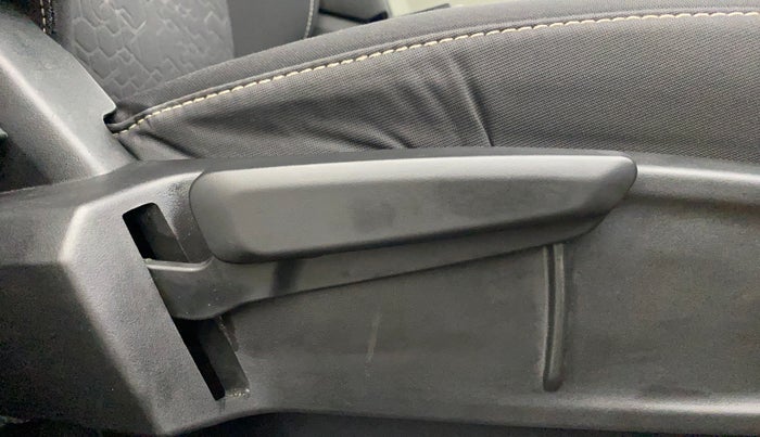 2023 Tata ALTROZ XZA, Petrol, Automatic, 31,031 km, Driver Side Adjustment Panel